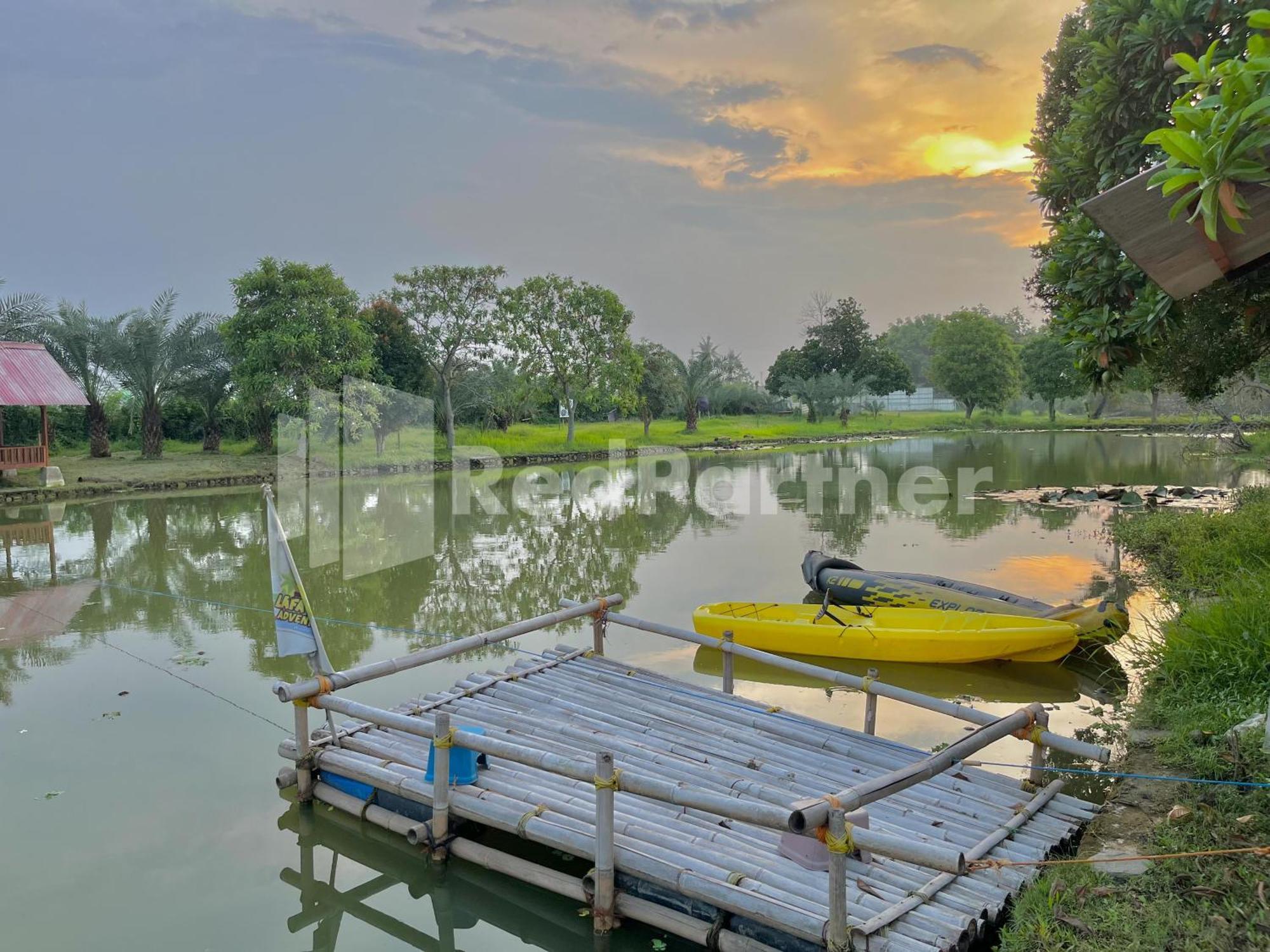 Отель Lafa Park Syariah Rengas Bandung Cikarang Redpartner Cibeber Экстерьер фото